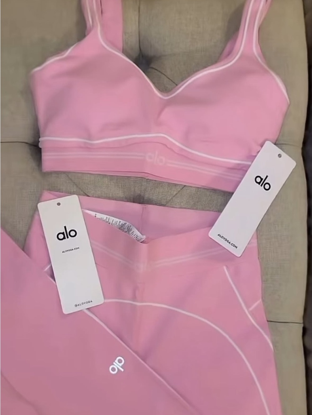 ALO Yoga Pink Seam-Detail Sports Bra and Leggings Set